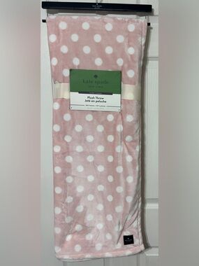 KATE SPADE New York Plush Throw Blanket Pink Polka Dot 60”X70” NEW